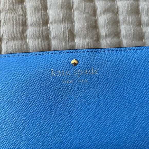 Kate Spade snap closure wallet- blue and cream - Picture 2 of 5